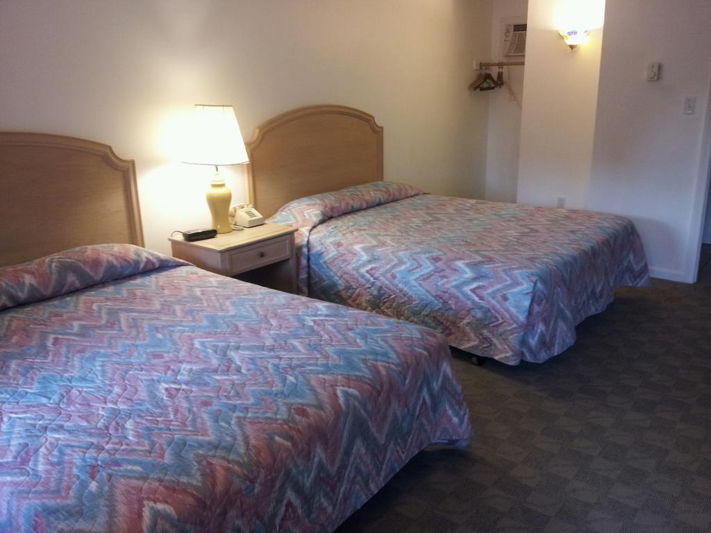 The Tallwood Motel Wells Rum bild