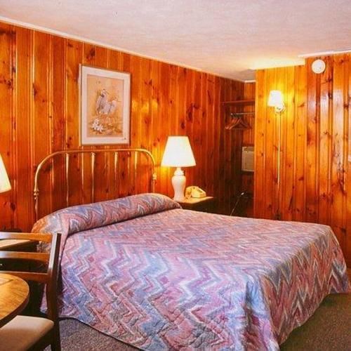 The Tallwood Motel Wells Rum bild