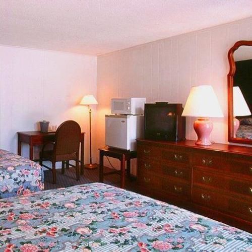 The Tallwood Motel Wells Rum bild