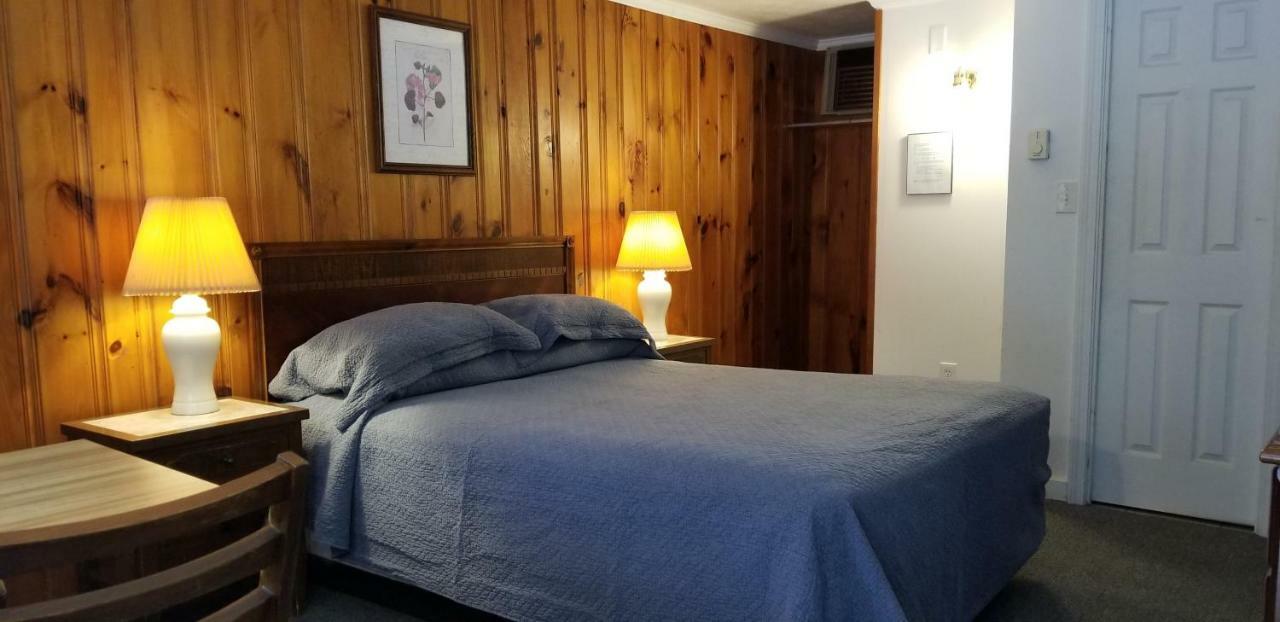 The Tallwood Motel Wells Exteriör bild