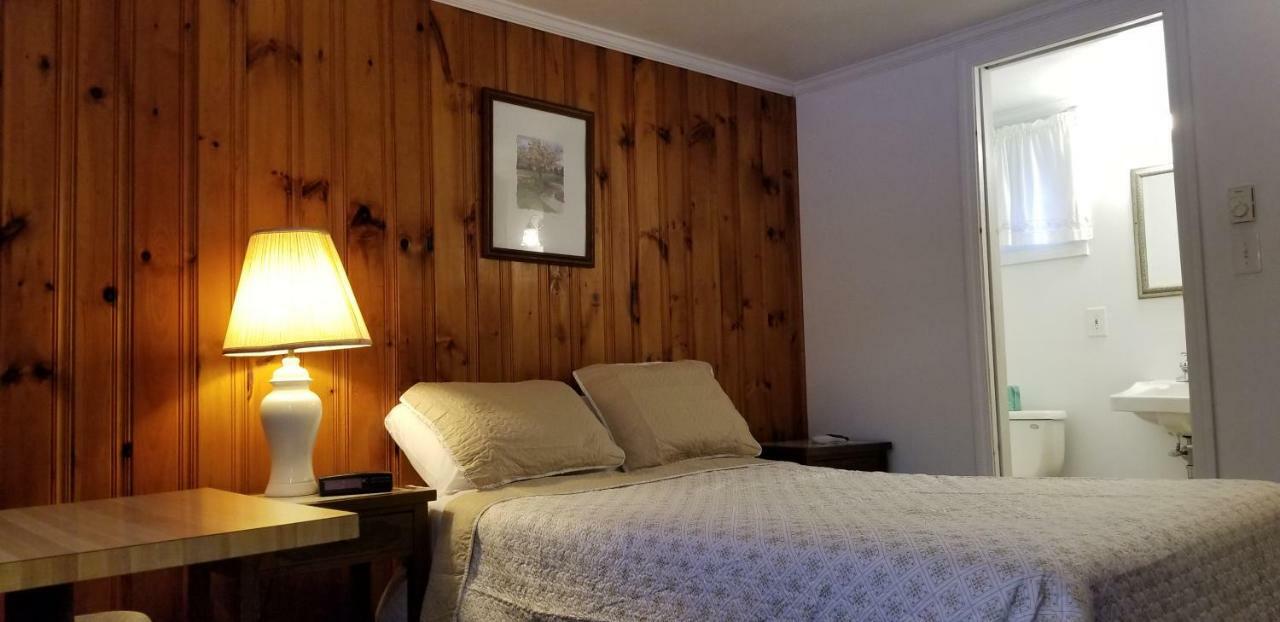 The Tallwood Motel Wells Exteriör bild